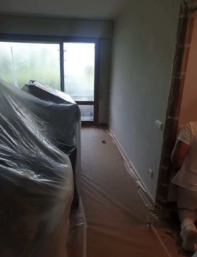 Trabajo de pintura en Fresnedillas de la Oliva